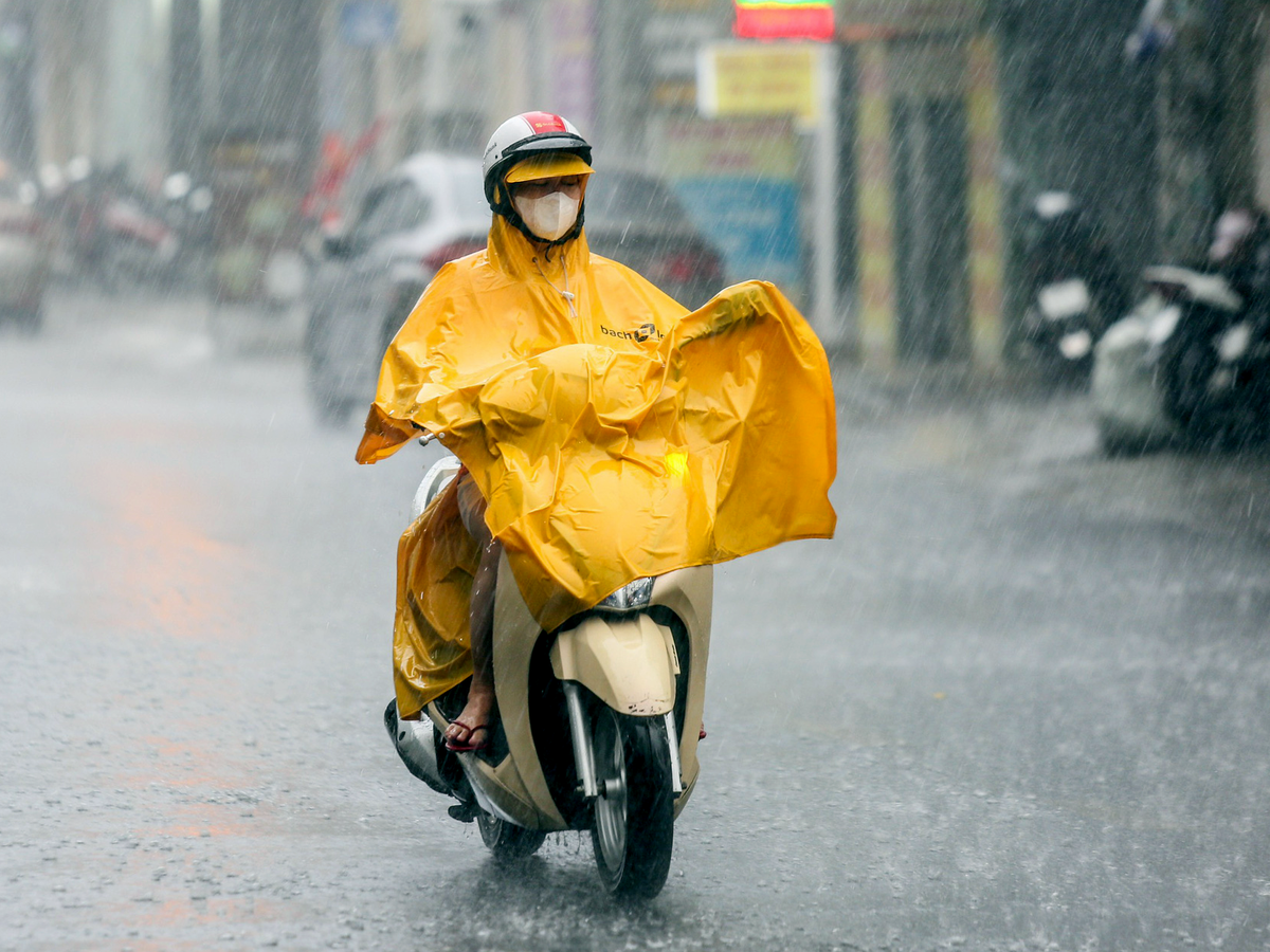 Ho Chi Minh City forecast to see unseasonal rain before Tet