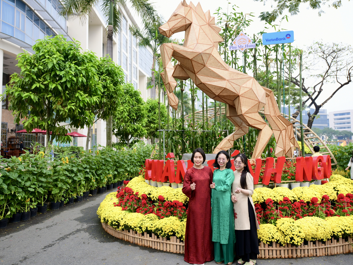 Breakfast @ Tuoi Tre News — February 12