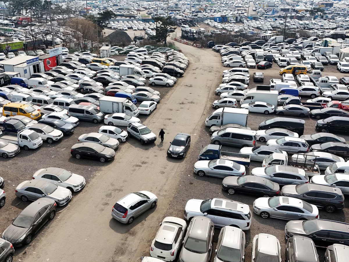 Lamborghinis stranded in Sri Lanka as conflict disrupts Asia's used-car trade