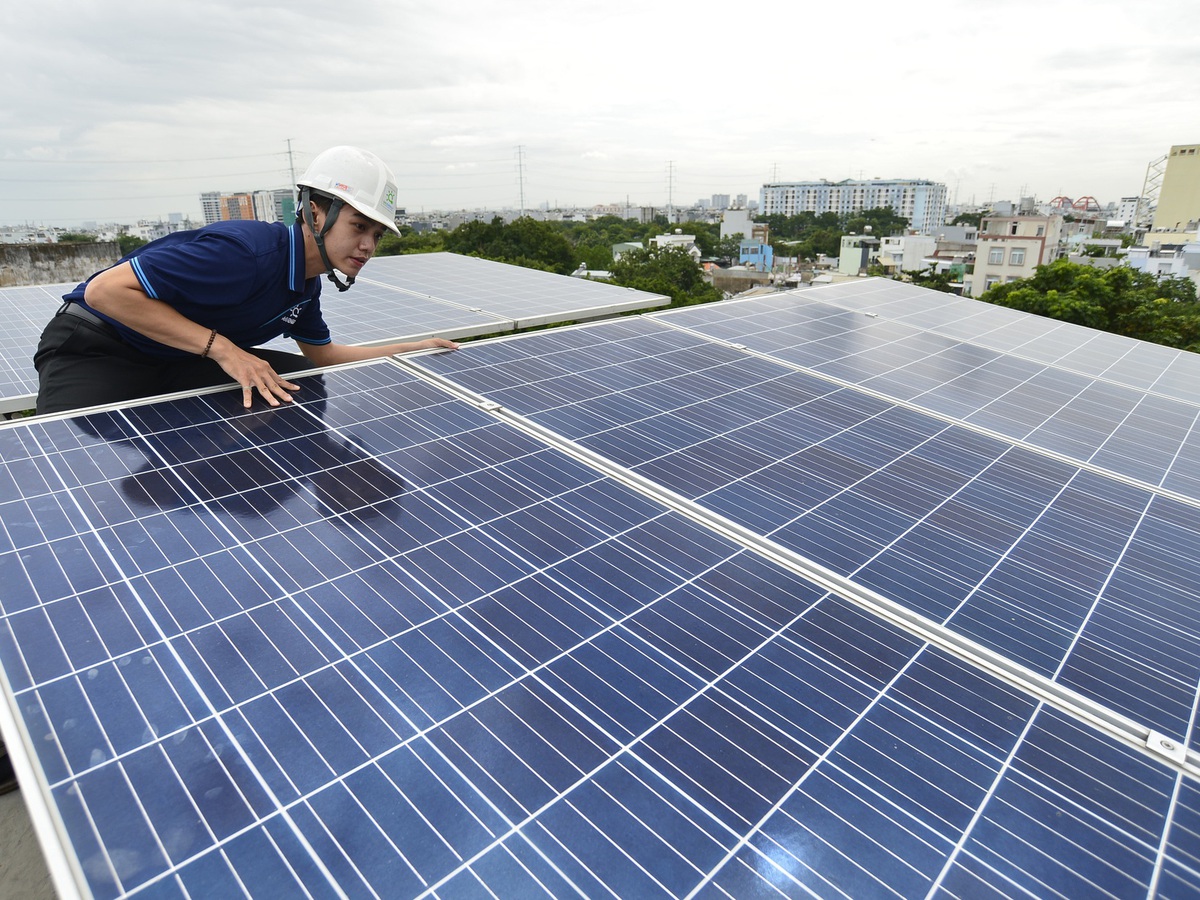 Vietnam calls for broader energy savings beyond fuel