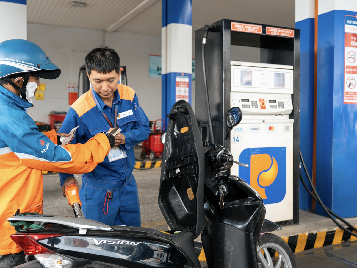 Breakfast @ Tuoi Tre News — March 27