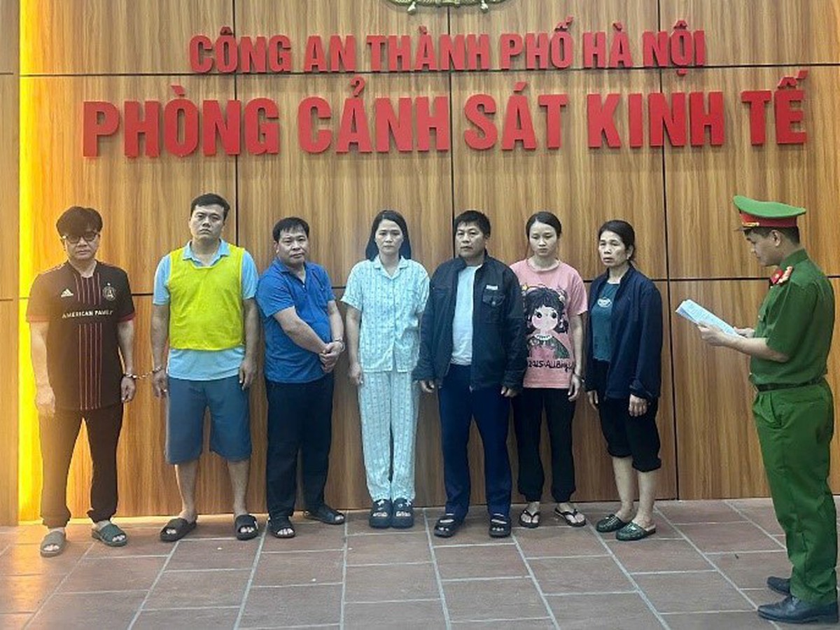 Quarantine officials among 8 charged over 300-tonne diseased pork scandal in Hanoi