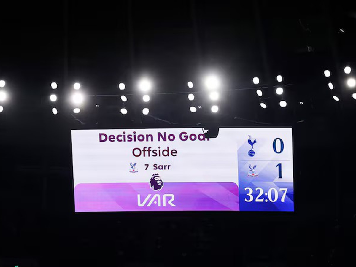 Over 75% of fans do not support VAR in Premier League, says FSA survey
