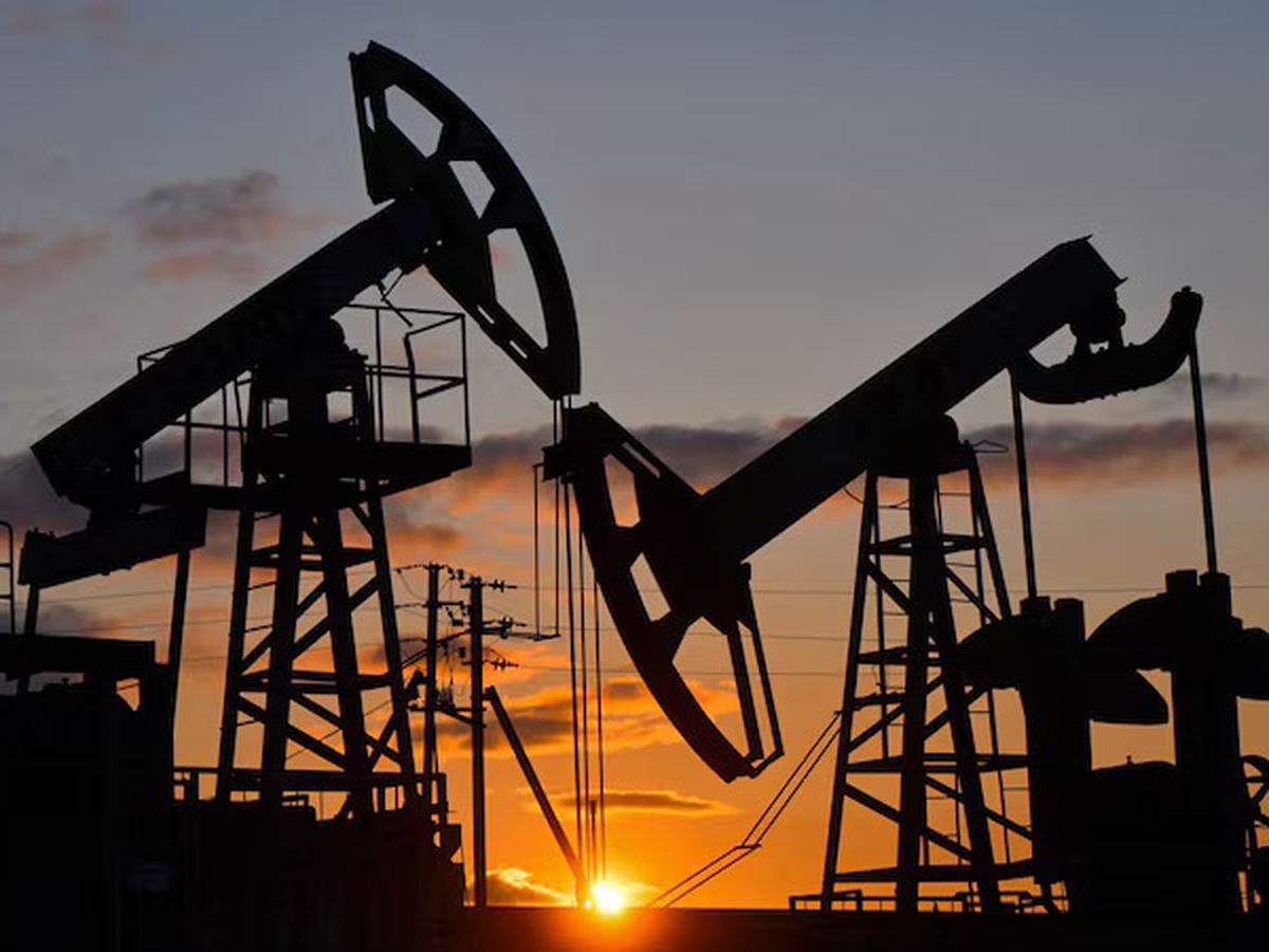 Oil jumps more than 7% to above $102 ahead of US blockade on Iran