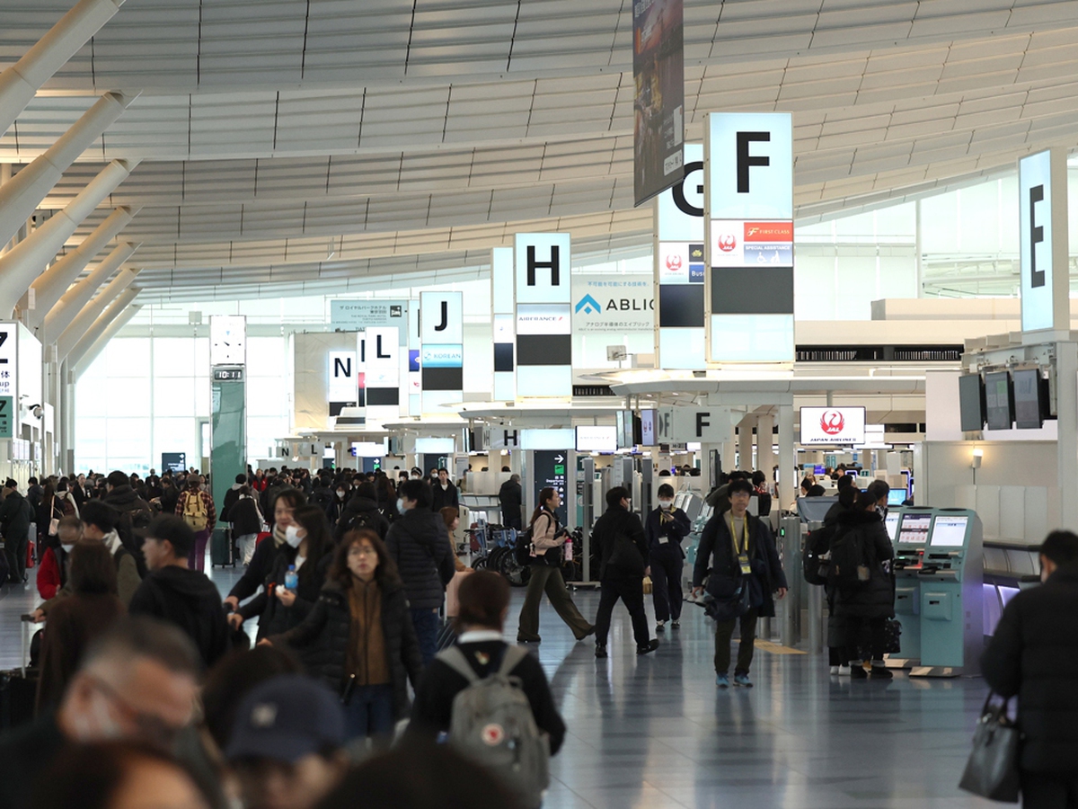 Japan to restrict power banks on flights from April 24