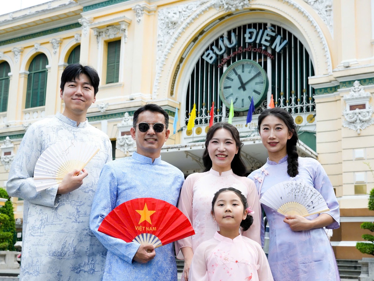 Breakfast @ Tuoi Tre News – April 19