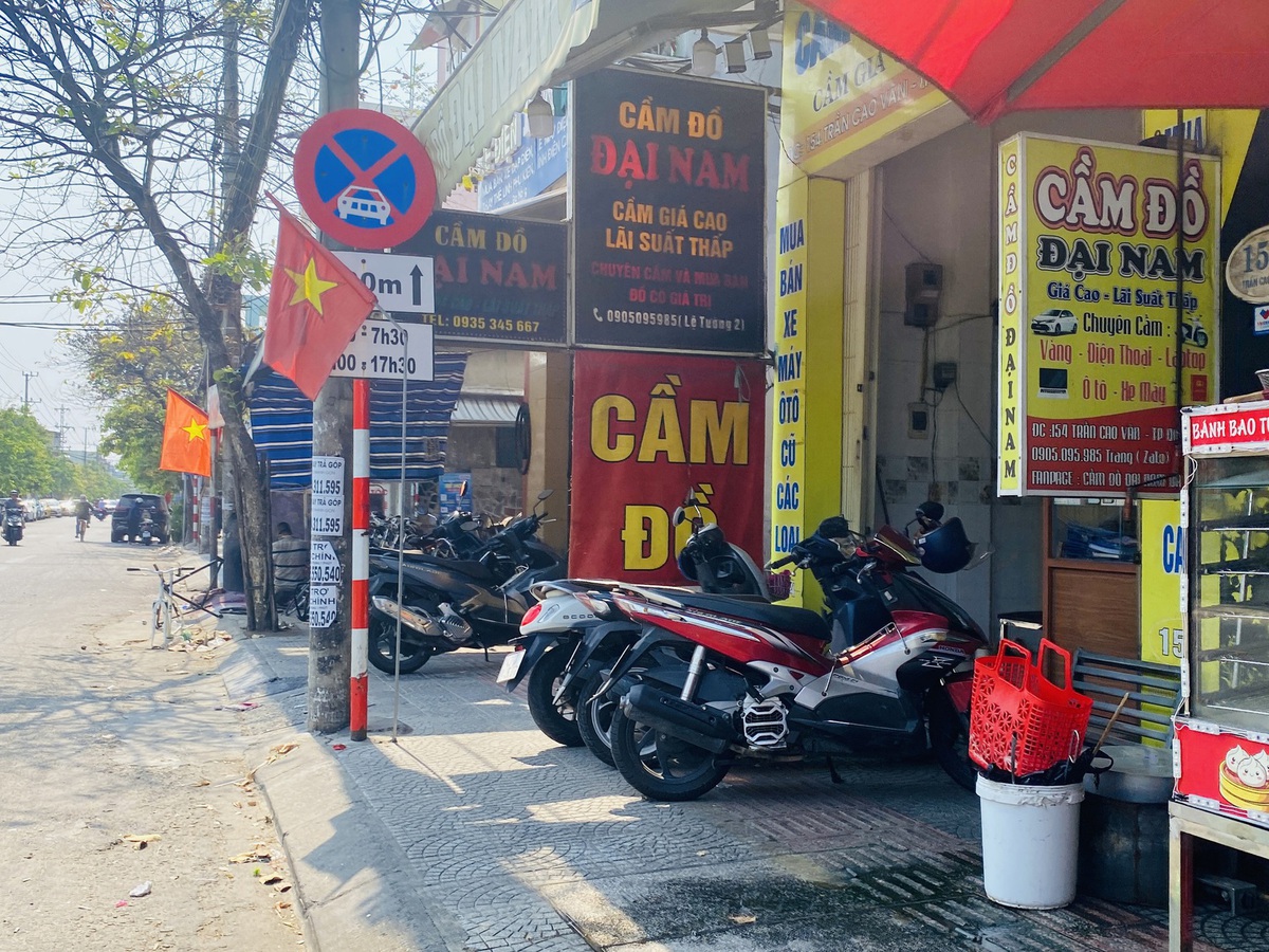 Da Nang crackdown on sidewalk encroachment sees little change in suburban areas