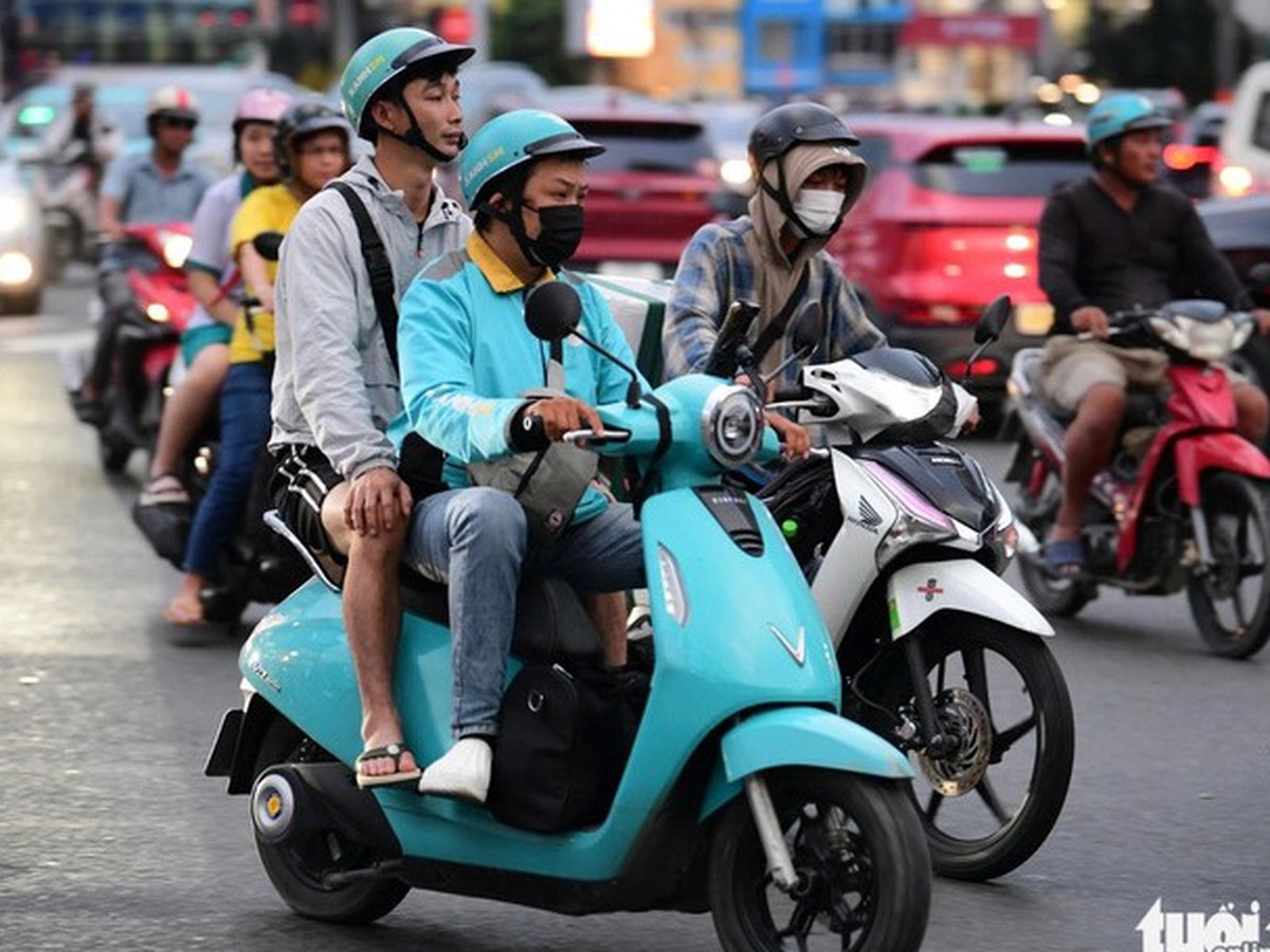 Electric bikes, solar power gain traction as heatwaves push up energy demand in Vietnam
