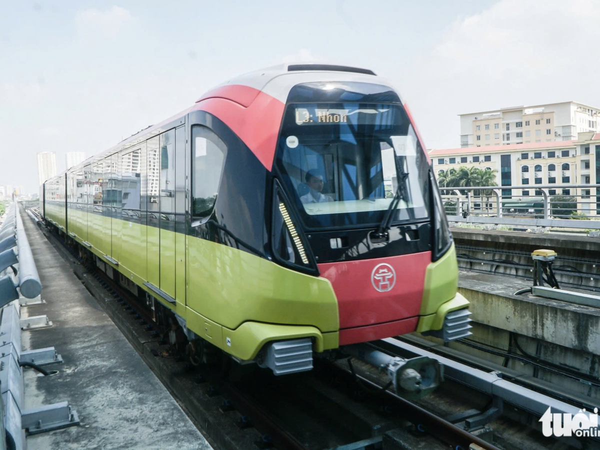 People in Hanoi to enjoy free bus, metro rides during upcoming holidays