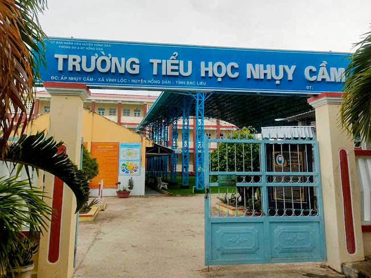 Vietnam’s health ministry orders probe into suspected food poisoning of 46 students