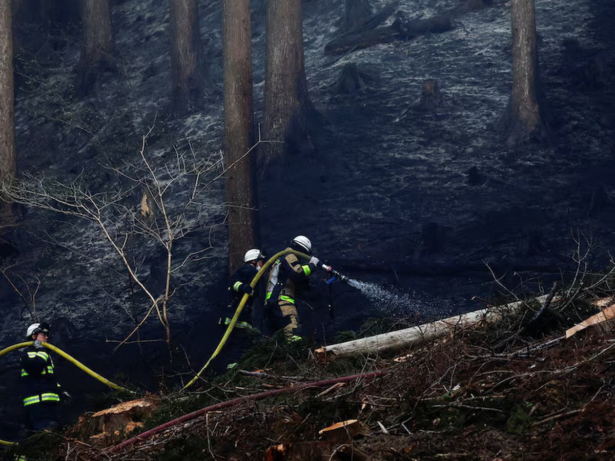 Firefighters in northern Japan struggle to contain blazes as over 3,000 people evacuated