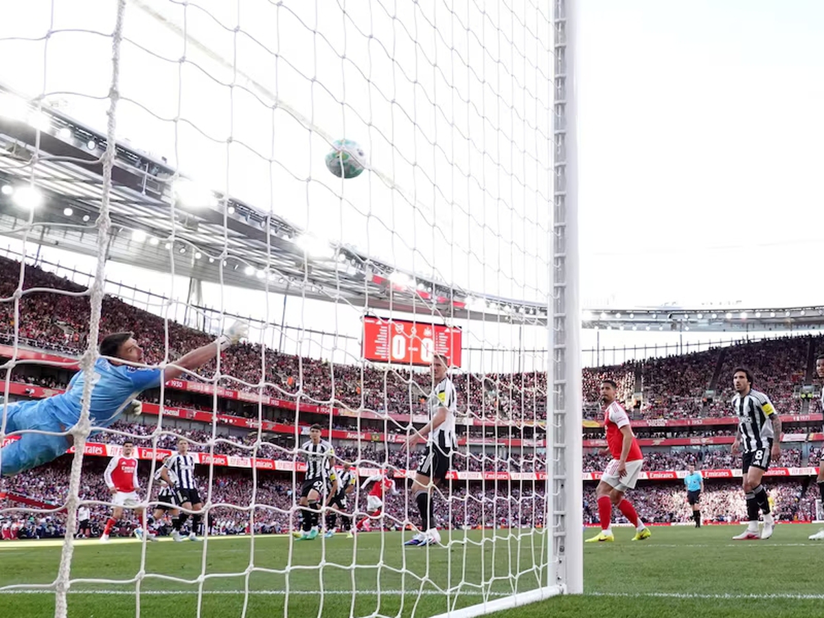 Nervy Arsenal go back to top of Premier League as Eze seals vital win over Newcastle