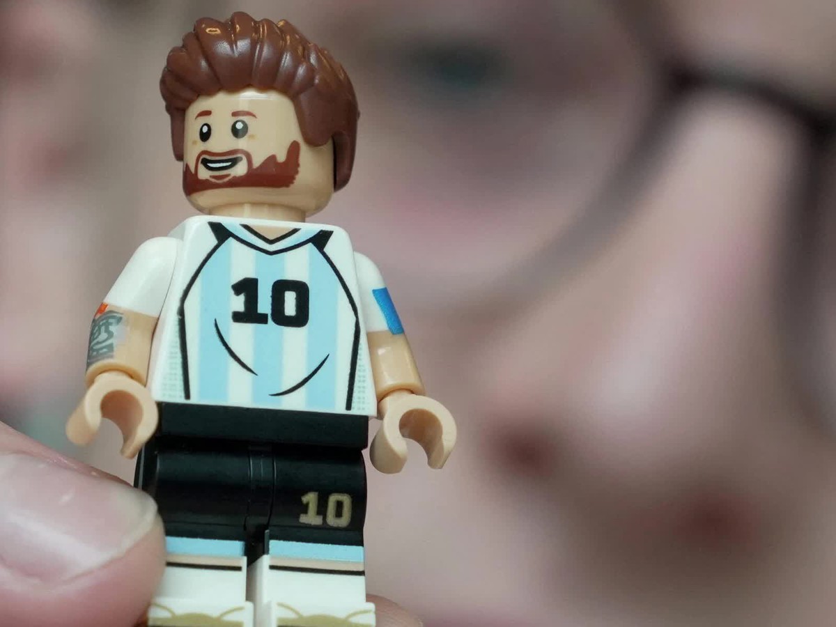 Lego to continue sports expansion with soccer players
