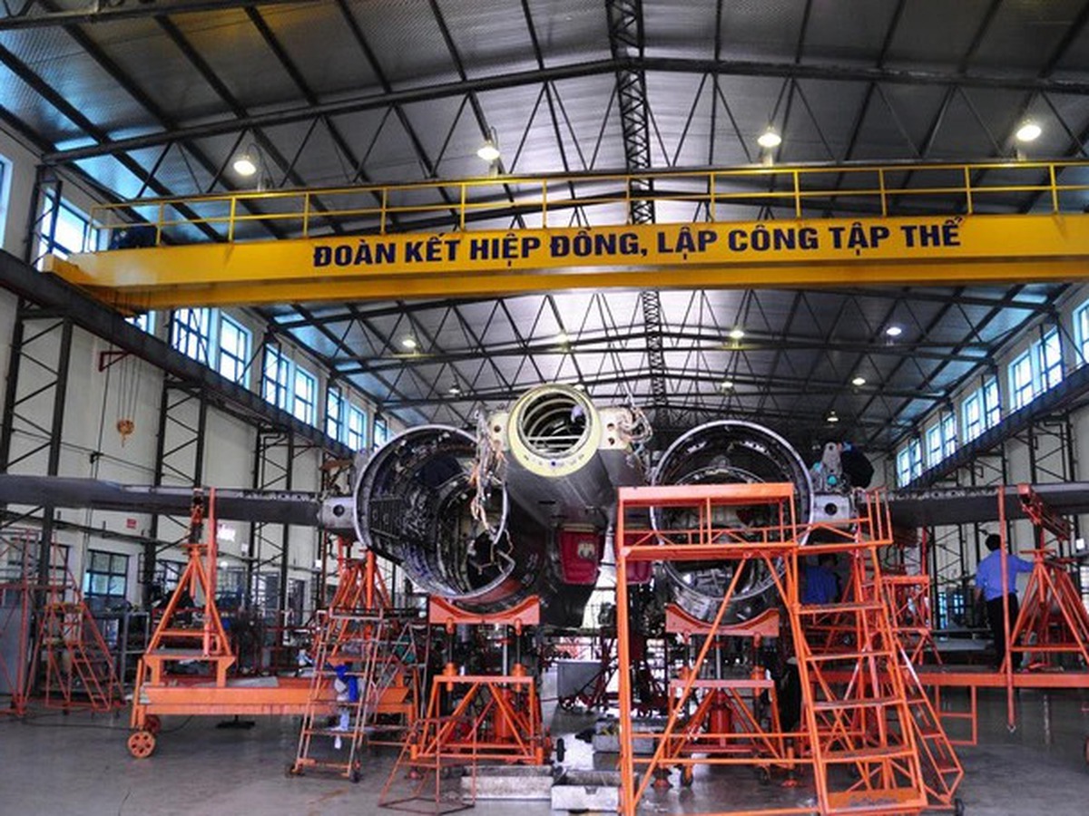 Factory A32 in Da Nang extends fighter jet service life through complex modernization overhaul