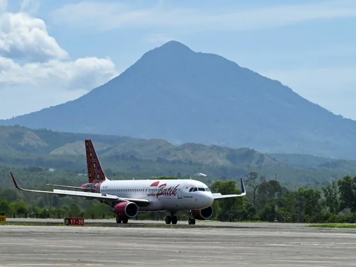 Indonesia raises jet fuel surcharge, flight ticket prices as oil soars