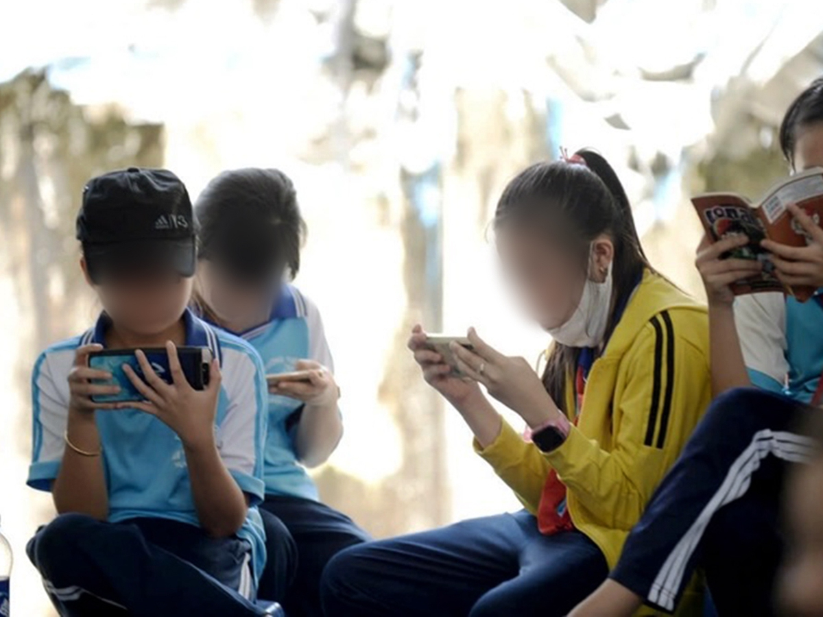 87% of Ho Chi Minh City teens spend 5-7 hours online daily: report