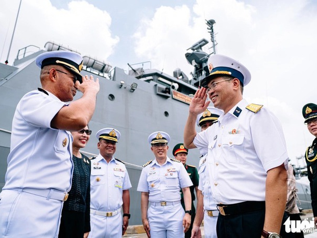 Thai naval vessel pays friendship visit to Ho Chi Minh City