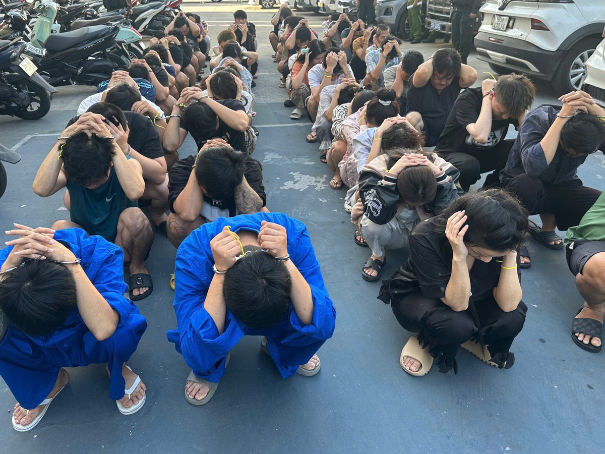 Ho Chi Minh City police arrest 140 in major drug crackdown