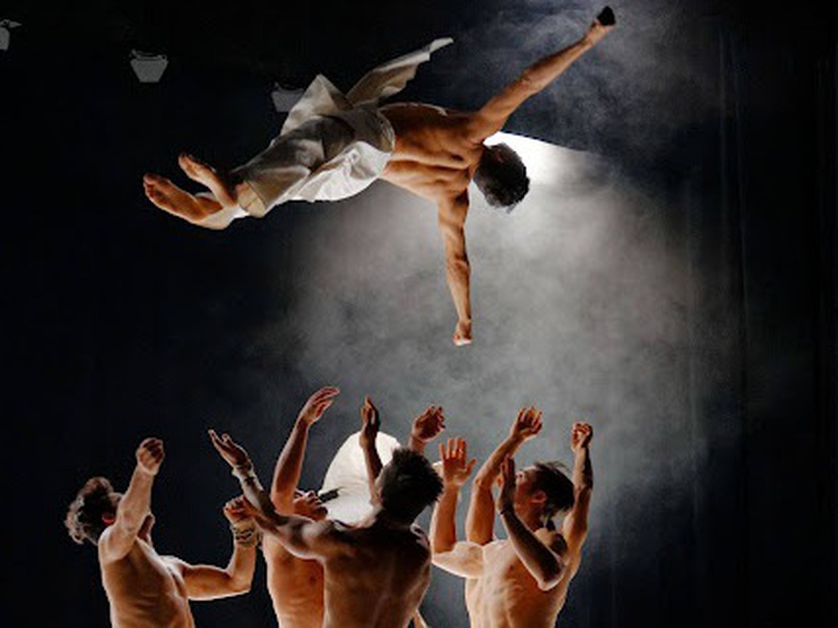 Hervé Koubi’s acclaimed dance work ‘What the Day Owes to the Night’ to tour Vietnam next month