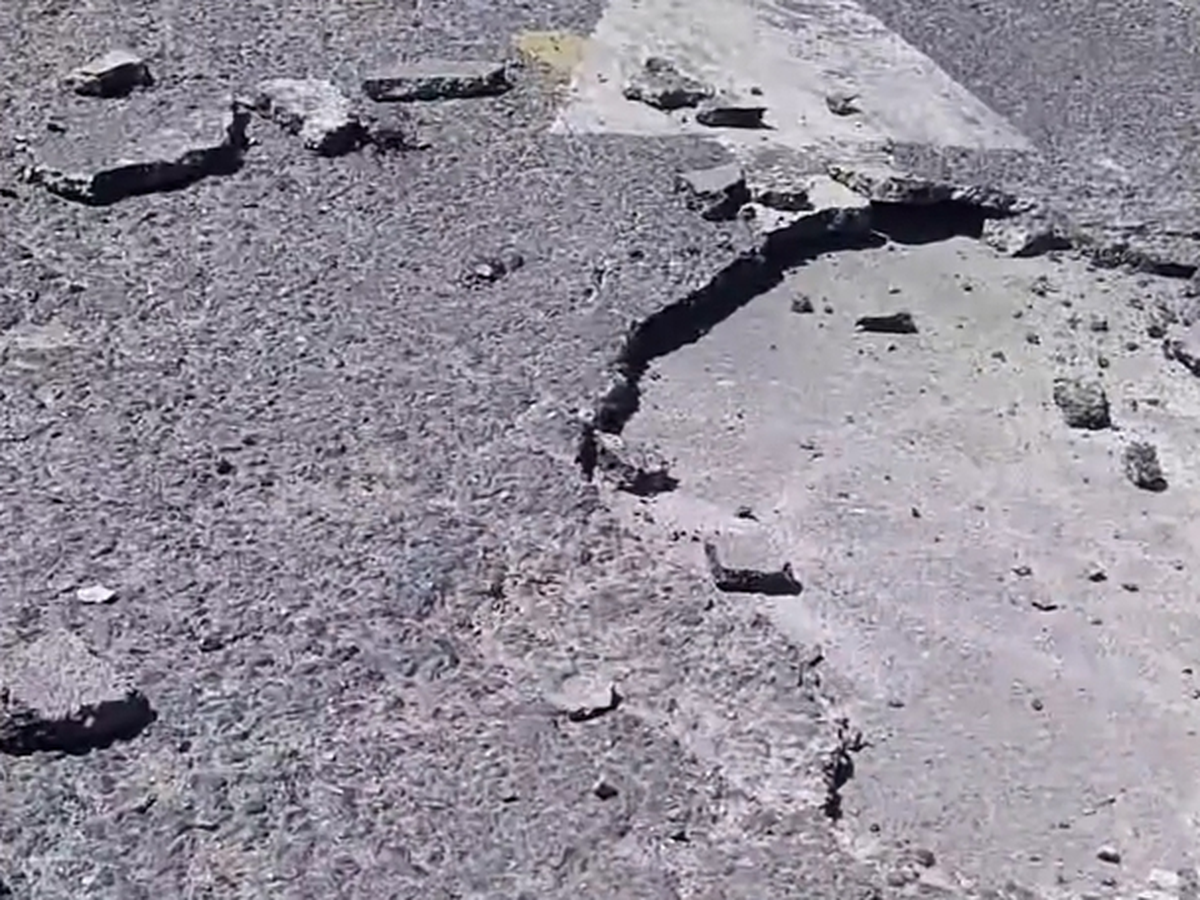 Extreme heat causes container truck tire to explode, tearing up road surface in north-central Vietnam