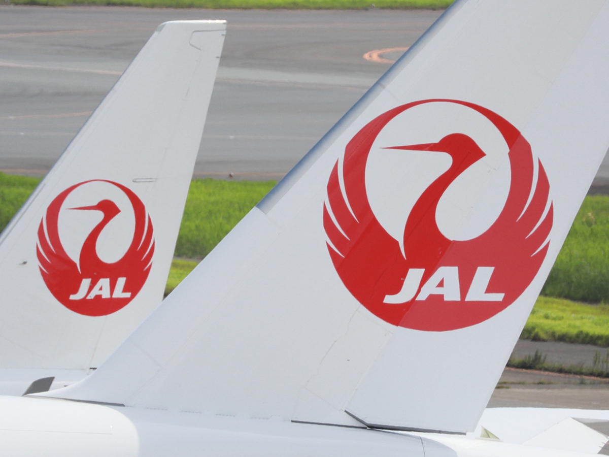 JAL bans cabin attendants from drinking before return flights