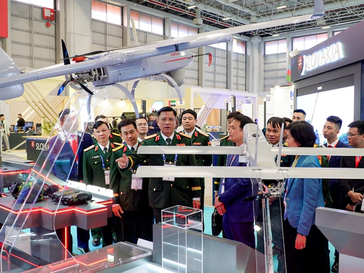 Vietnam showcases hi-tech defense products at expo in Turkey