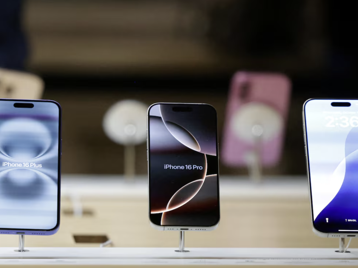 Apple settles lawsuit over late Siri AI features for $250 million