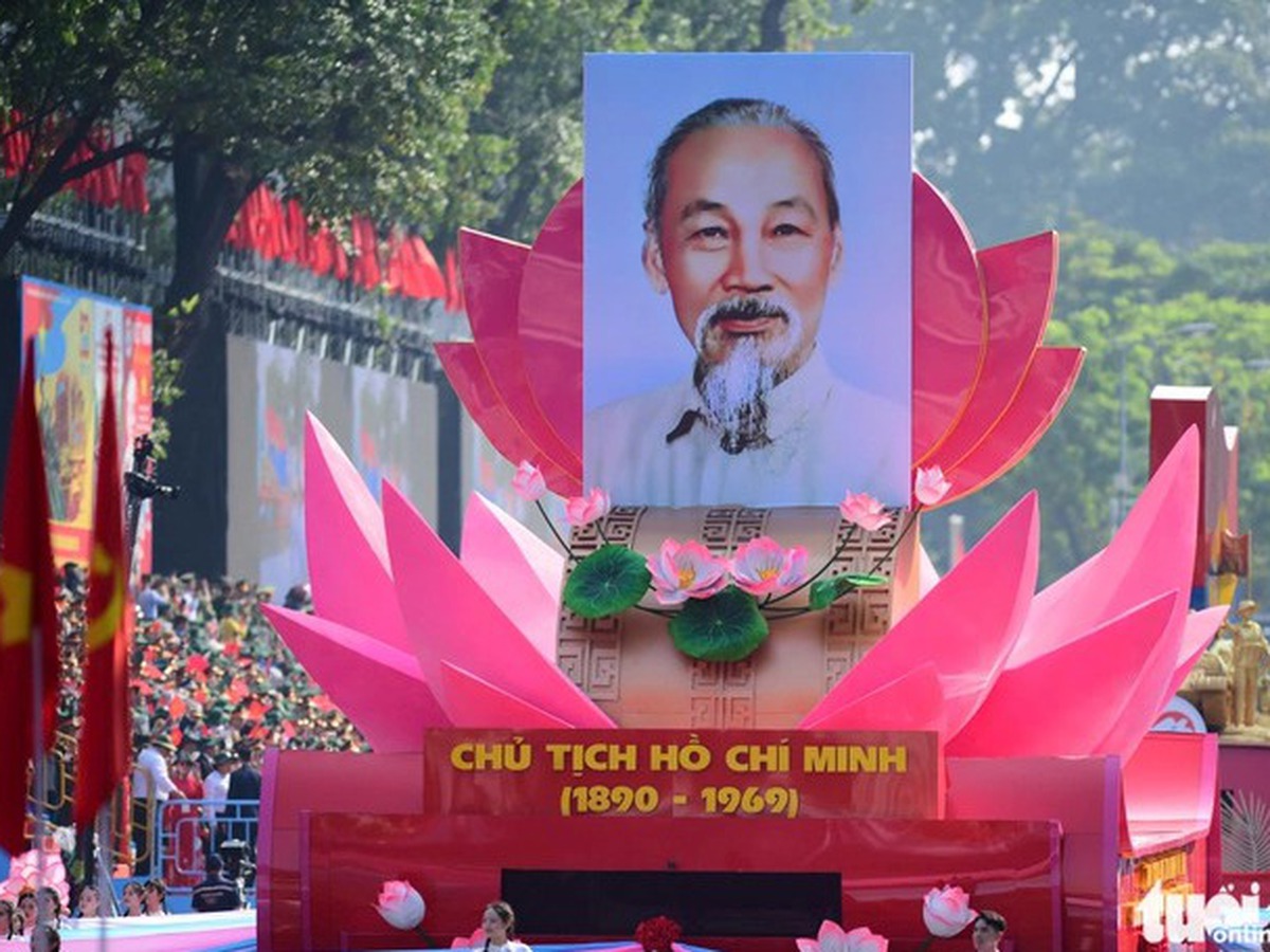 Ho Chi Minh City to give $38 to each disadvantaged household on city renaming anniversary