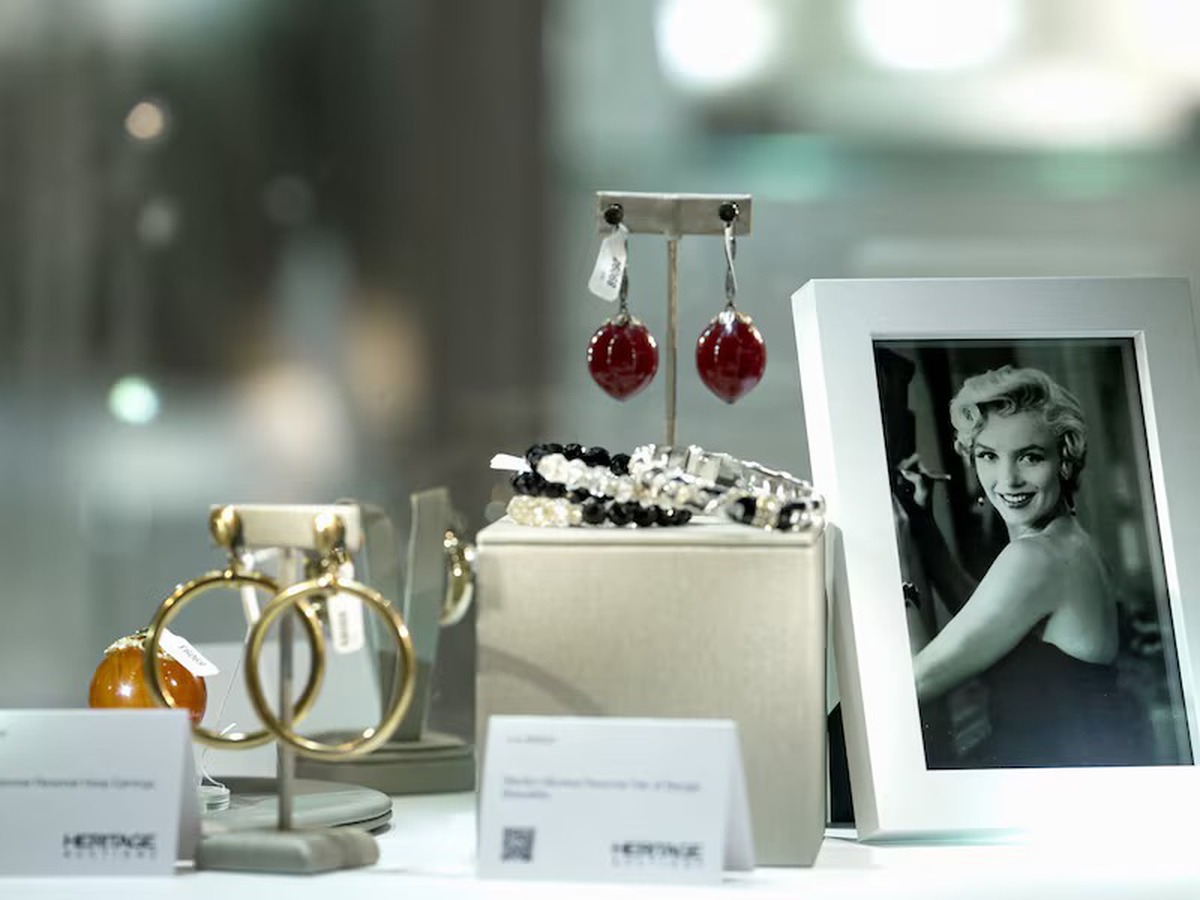 From jewelry to private letters, Marilyn Monroe’s hidden world heads to auction