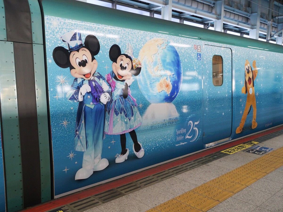JR East starts running Tokyo Disneysea-themed Shin