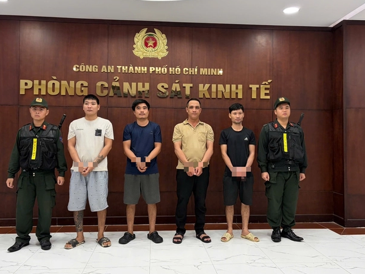 Ho Chi Minh City police arrest 4 on suspicion of producing over 1,000 tonnes of bean sprouts with banned chemical