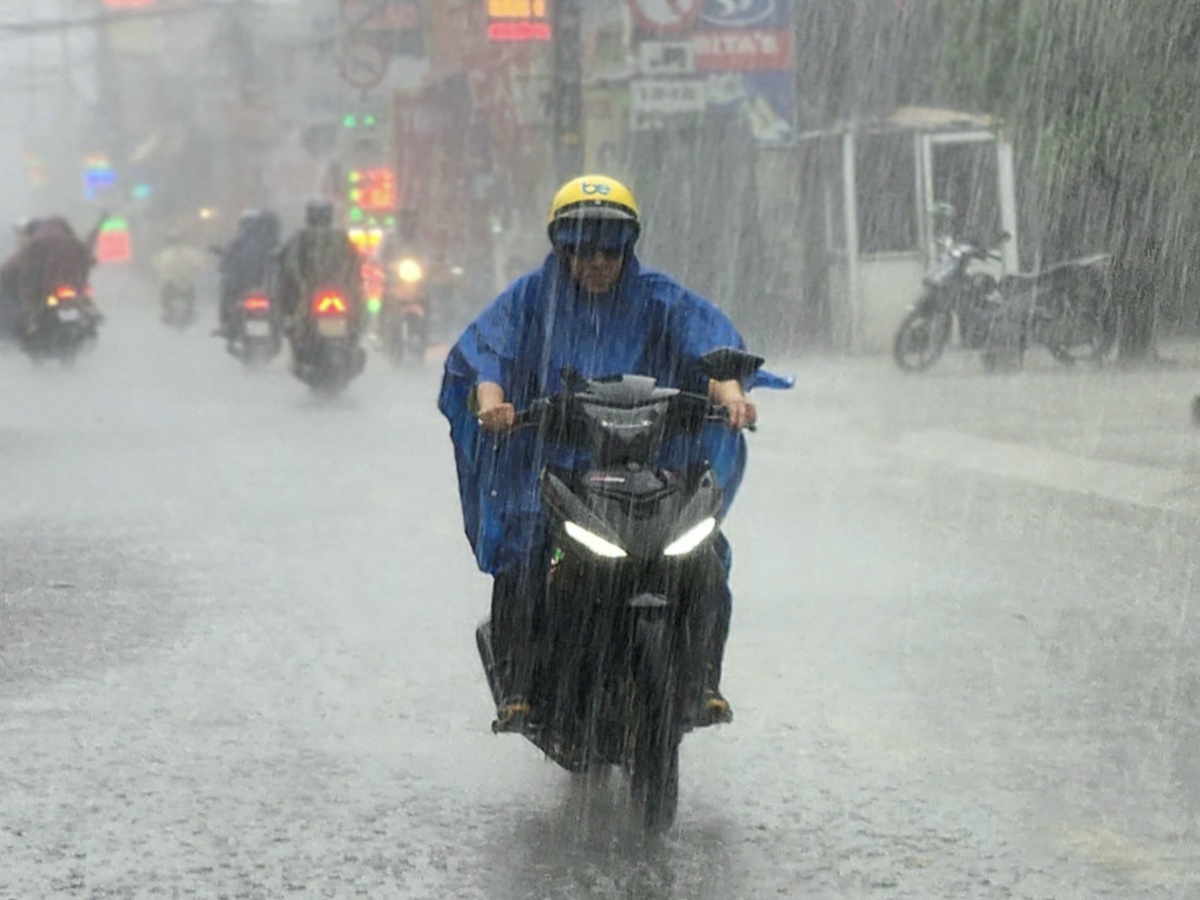 Late-afternoon downpours expected in Ho Chi Minh City through Saturday