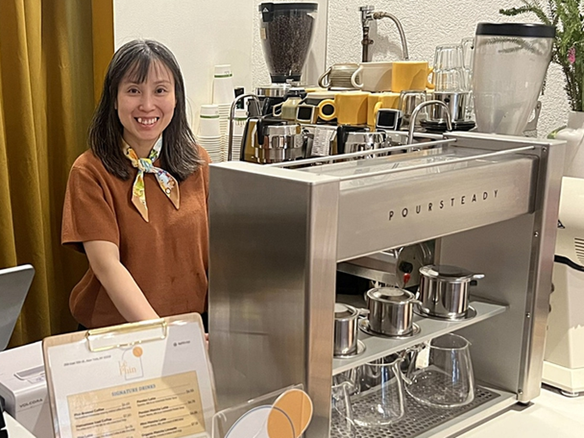 Vietnamese ‘ca phe phin’ brews steady success in New York, b