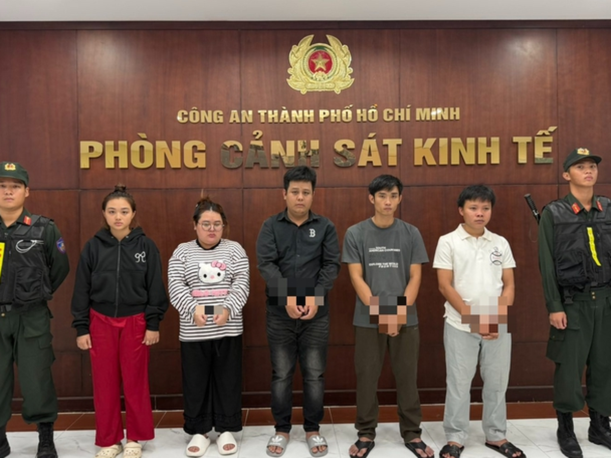 Police bust ring allegedly making fake Nike, Adidas, Crocs, 