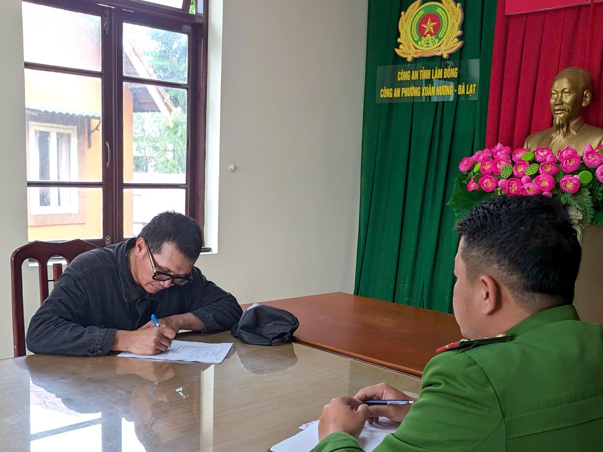 Man fined $76 for beating dog at Vietnam's Da Lat square
