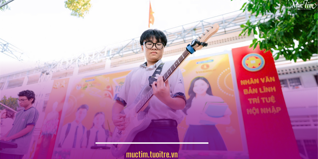 Không gian âm nhạc tại Ngày hội Tự tin vào lớp 10 (Trường THPT Hoàng Hoa Thám)