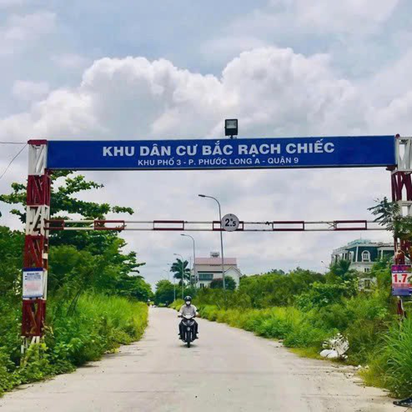 Đất bỏ hoang, chậm sử dụng bao lâu thì bị đánh thuế 0,2%?