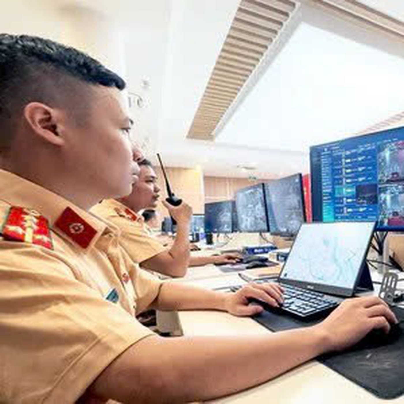 Từ điều tiết giao thông đến truy tìm nghi phạm, AI Factory giúp quản lý đô thị ra sao?