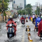 Mùa mưa ở Nam Bộ năm nay đến sớm và kéo dài hơn thường lệ