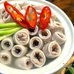 Kiểm tra nhiều cơ sở bán lòng se điếu: Có làm rõ được nghi vấn ‘phù phép’ từ lòng heo ngâm hóa chất?