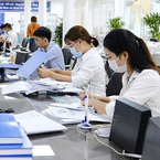 Từ 15-8, hỗ trợ thêm 5 triệu đồng/tháng cho hai nhóm cán bộ, công chức