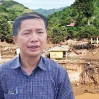Trường Mỹ Lý 2 tan hoang sau lũ, thầy hiệu trưởng nghẹn ngào: 'Không biết làm gì'!