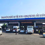 Hai trạm xăng dầu ngừng bán trên cao tốc: Chưa có lối ra, Đồng Nai lại tiếp tục hỏi tòa