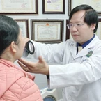 Làm đẹp cấp tốc ở tiệm gội đầu, cô gái trẻ phải nhập viện vì tổn thương da