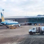 Các hãng hàng không ứng phó thế nào trước áp lực giá xăng dầu tăng?