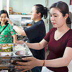 'Nhà ăn hạnh phúc' giữa vườn cây trong bệnh viện tại TP.HCM