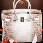 Sắp đấu giá 2 túi Hermes của bà Trương Mỹ Lan, khởi điểm từ hơn 1,7 tỉ đồng