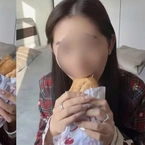 Nữ TikToker xin lỗi vì phát ngôn thiếu tinh tế về bánh mì