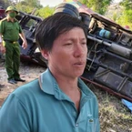 Người cha thất thần khi cùng lúc mất hai con trai trong vụ xe chở thợ lặn lao xuống vực