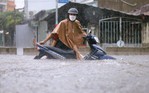 Sắp xuất hiện vùng nhiễu động giữa Biển Đông gây mưa to cho Nam Bộ